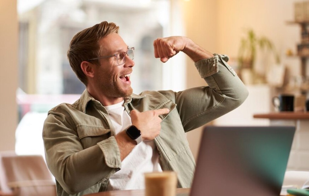 Persona concentrata e determinata con piena energia