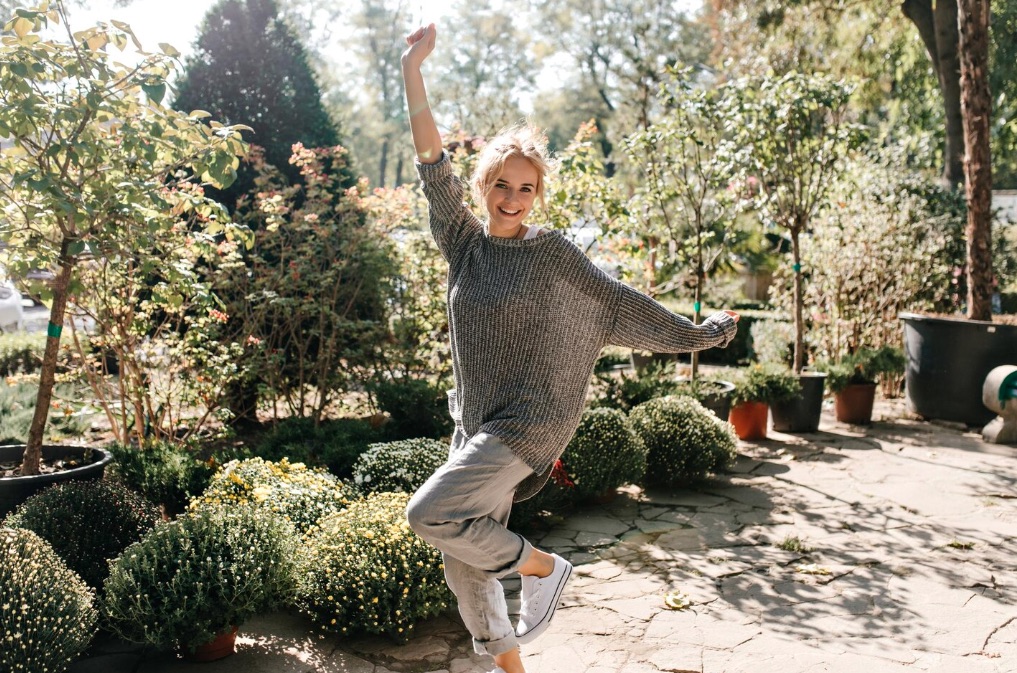 Persona attiva e soddisfatta dopo il percorso Slancio